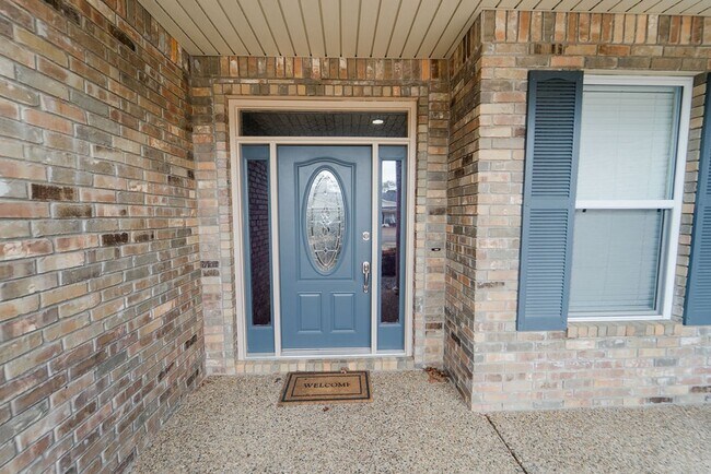 Building Photo - Charming 4 bedroom, 2 bathroom located in the picturesque Hot Springs Village