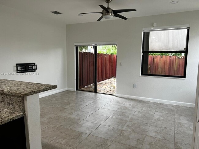 Building Photo - 11512 SW 151 Ave