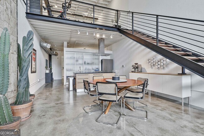 Foto del edificio - 675 Greenwood Ave NE