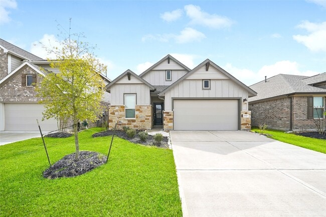 Building Photo - 30023 Vallonea Oak