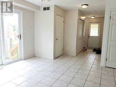 Photo du bâtiment - 64 Karen Walk