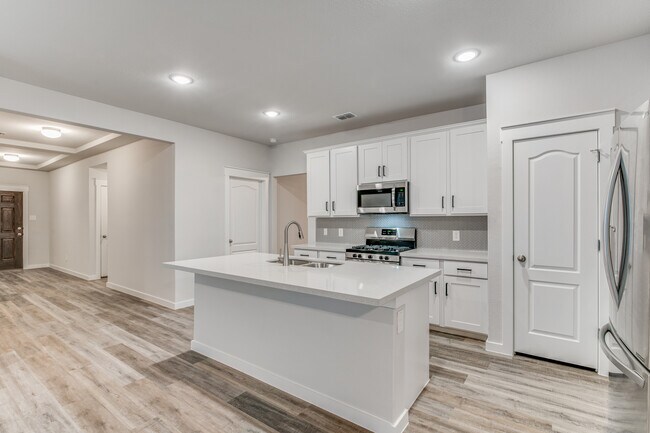 Building Photo - 3028 Round Rock Rd