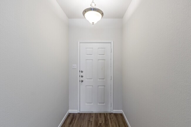 Building Photo - 8011 Fieldstone