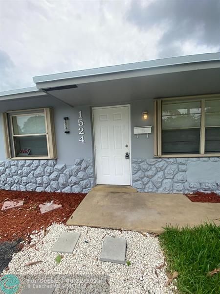 Foto principal - 1520 NW 52nd Ave