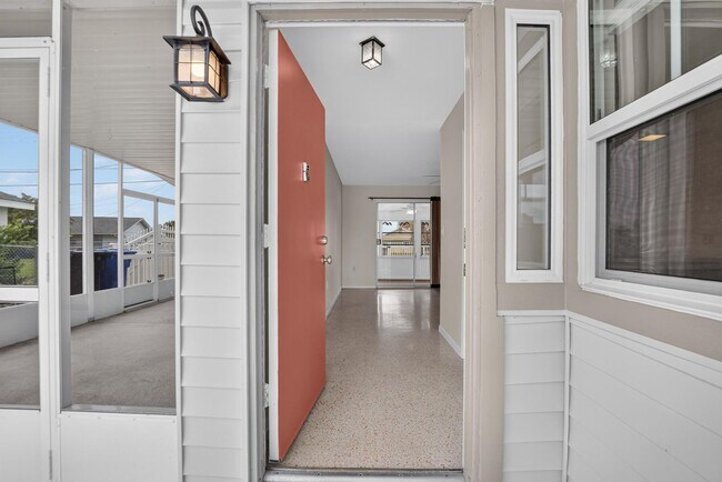 Building Photo - Affordable Sun city Home