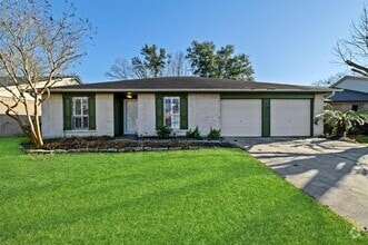 Building Photo - 1935 Pilgrims Point Dr