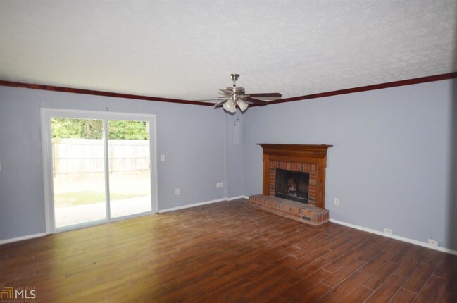 Building Photo - 8825 Applegate Ln