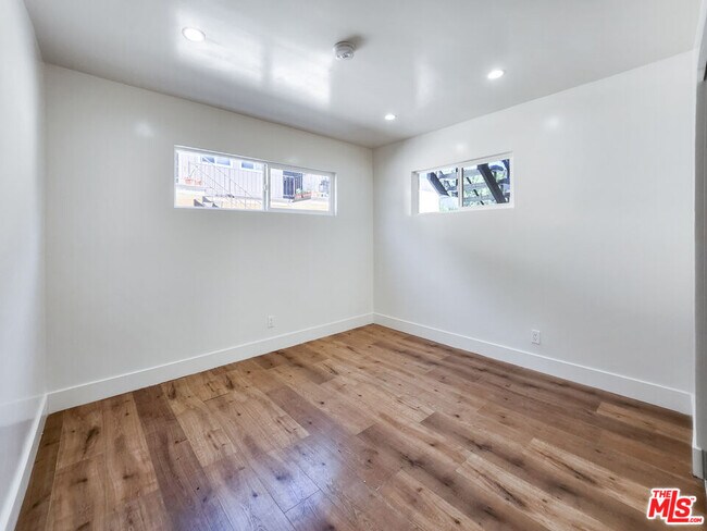 Foto del edificio - 2917 N Coolidge Ave