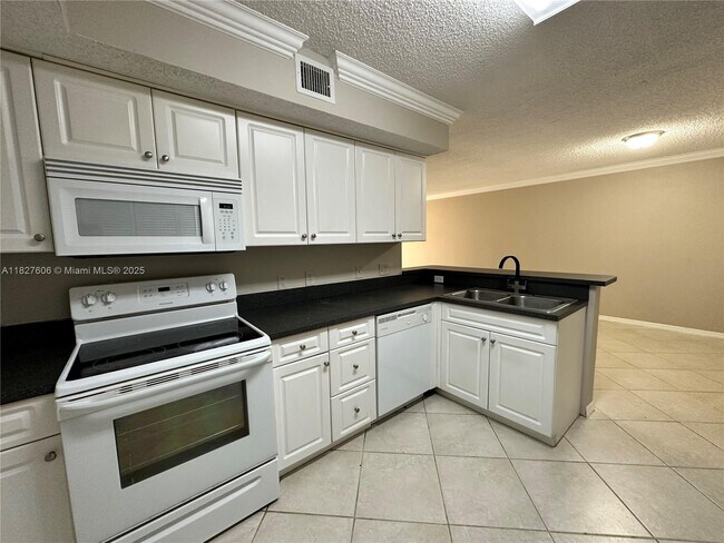 Building Photo - 165 NW 96th Terrace