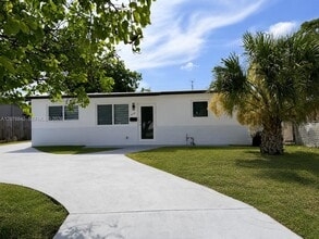 Building Photo - 4130 NW 11th Ave