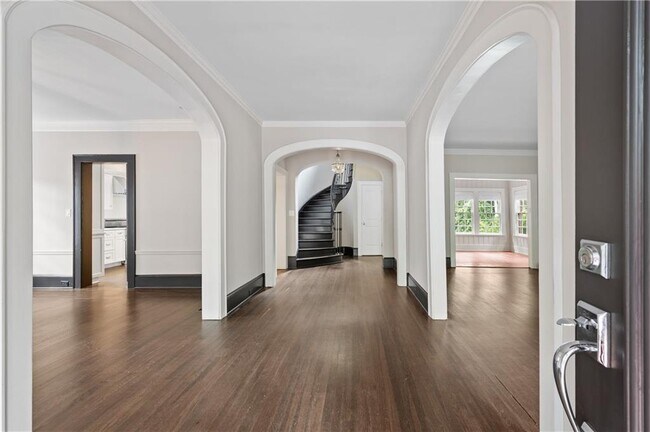 Foto del edificio - 1337 Briarcliff Rd NE