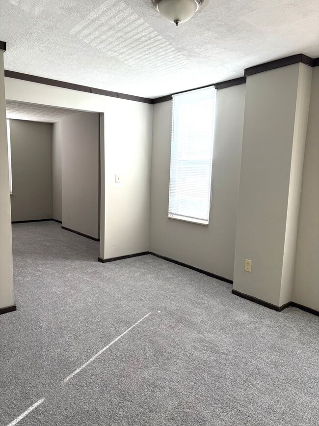 Foto del edificio - 401-407 Gilbert Street