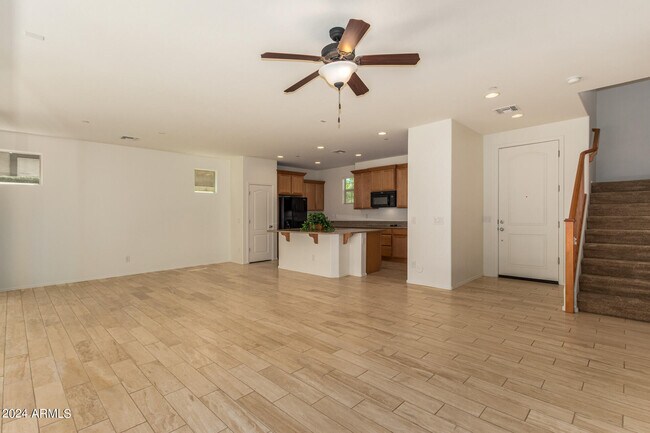 Building Photo - 4754 E Tierra Buena Ln