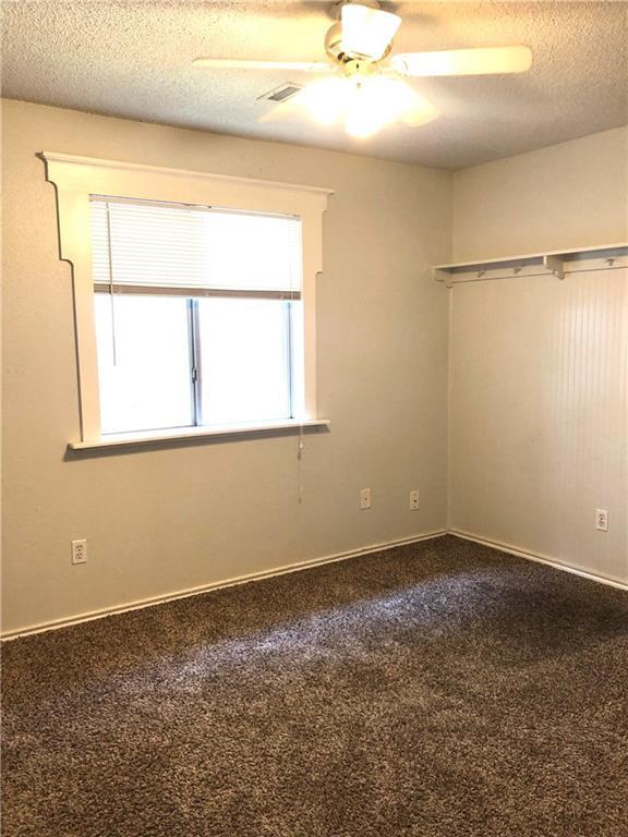 Foto del edificio - 1100 Acanthus St