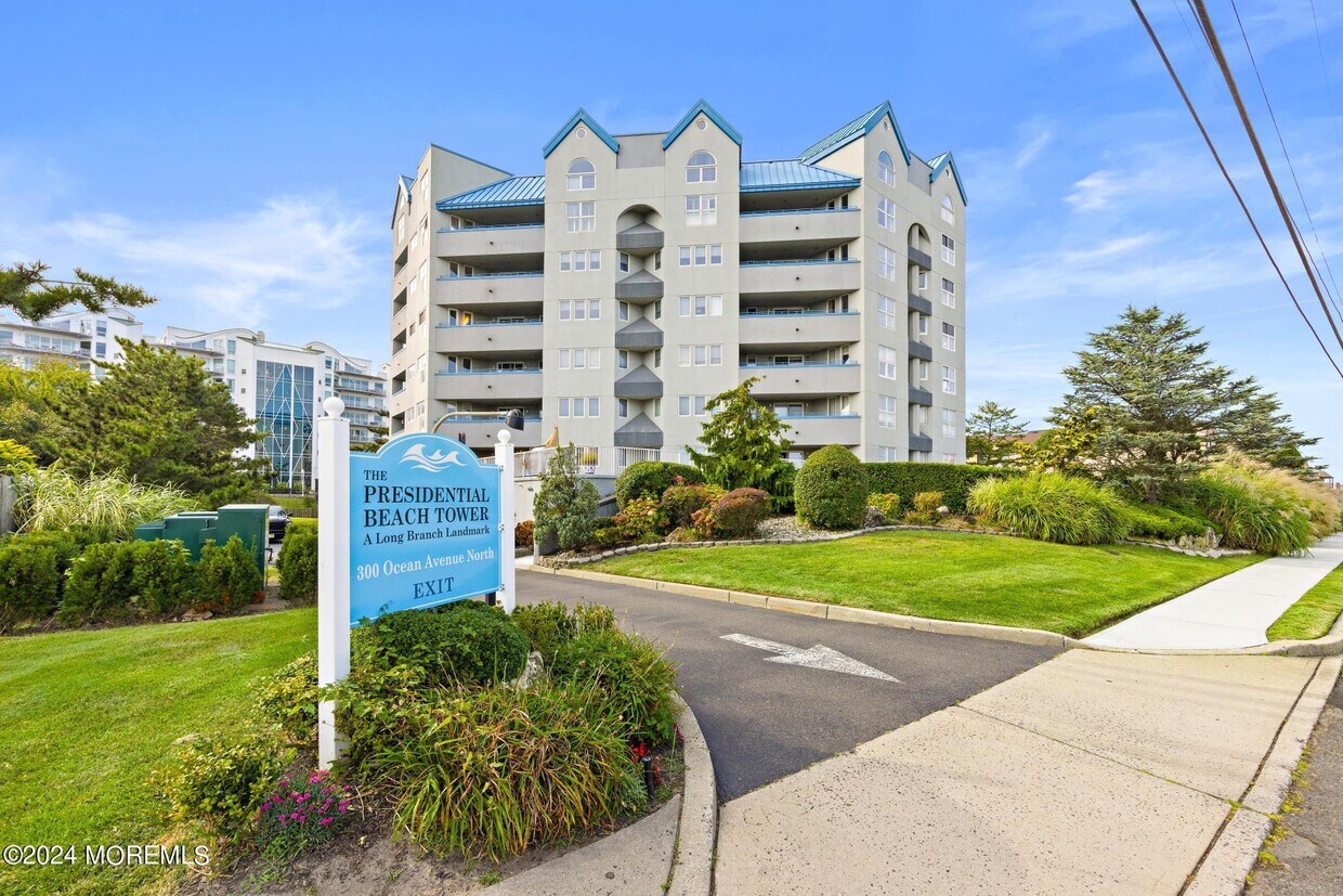 Primary Photo - 300 Ocean Ave N