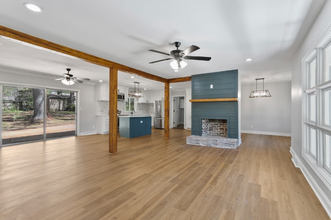 Building Photo - 1436 Eastover Dr