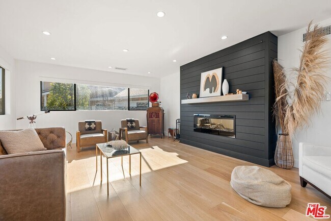 Foto del edificio - 8547 Shoup Ave
