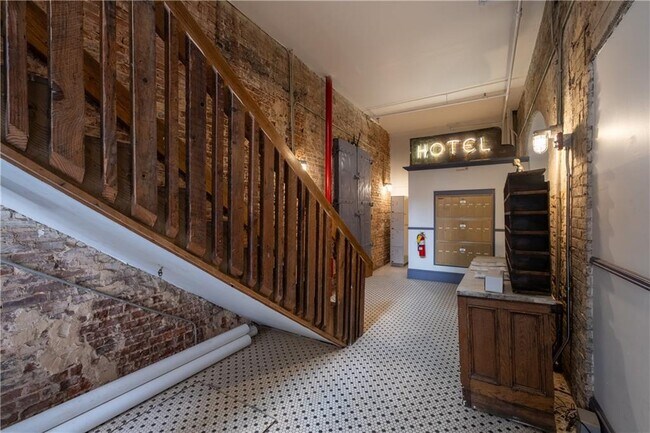 Foto del edificio - 215 Mitchell St SW
