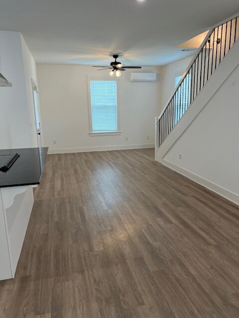 Foto del edificio - Modern 2BR Townhome Just Minutes from the ...