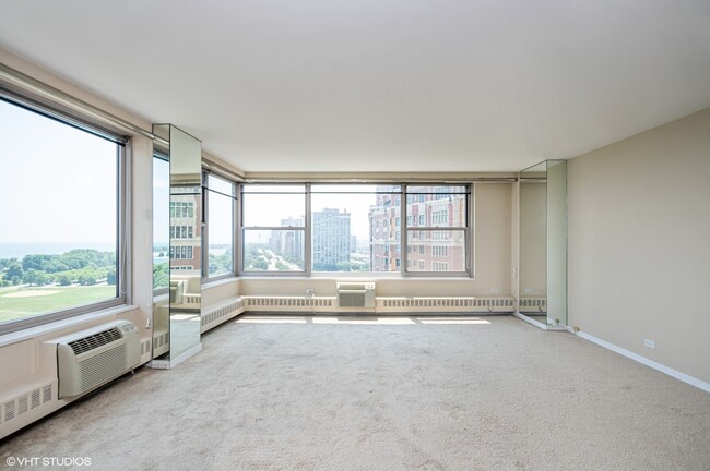Foto del edificio - 3900 N Lake Shore Dr