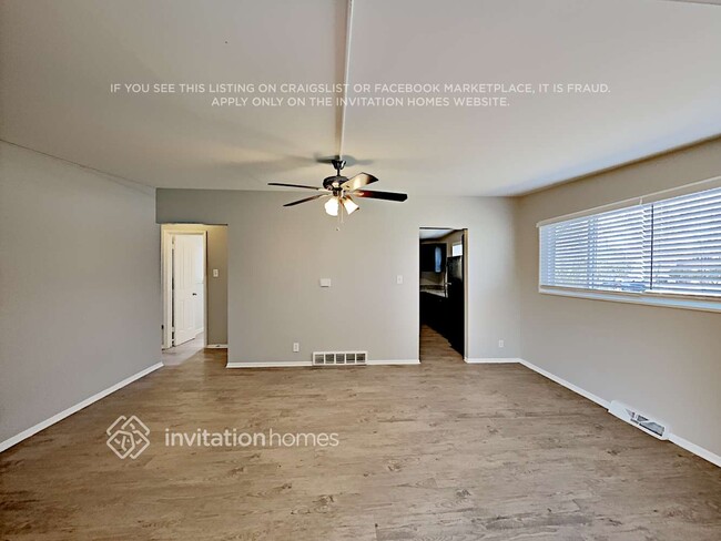 Building Photo - 1640 E 86th Pl