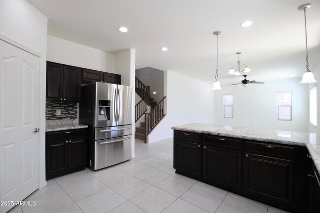 Building Photo - 1819 W Bonanza Dr