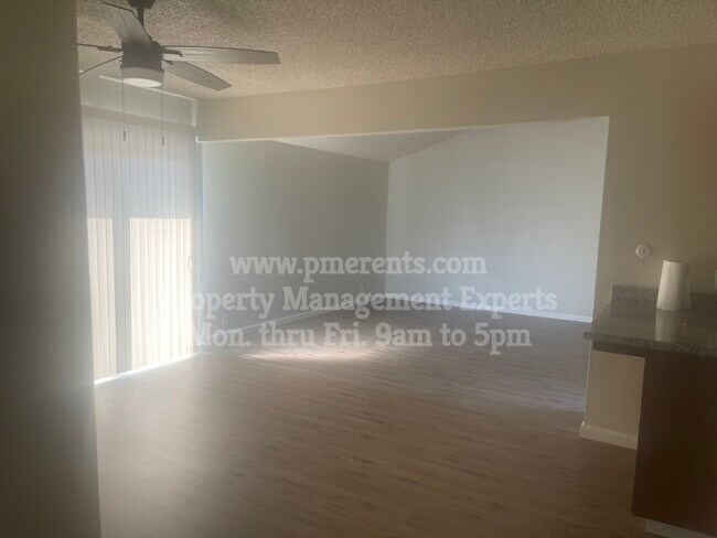 Foto del edificio - 8054 N El Dorado St