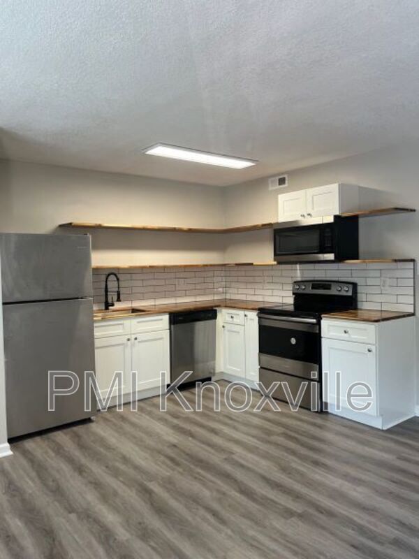 Foto del edificio - 123 Ingersoll Ave