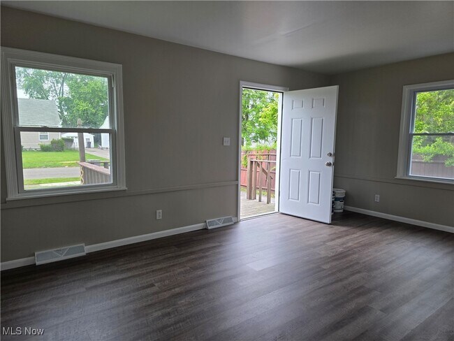 Foto del edificio - 859 E Avondale Ave