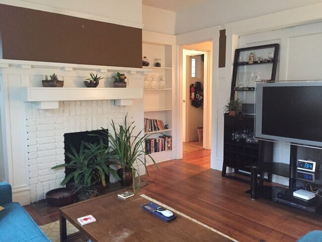Foto del edificio - Duboce Triangle Gem! Hardwood floors throu...