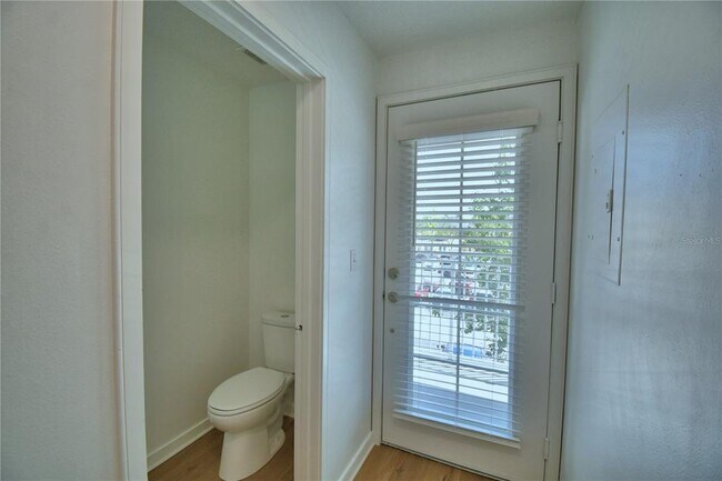 Foto del edificio - 660 Celebration Ave