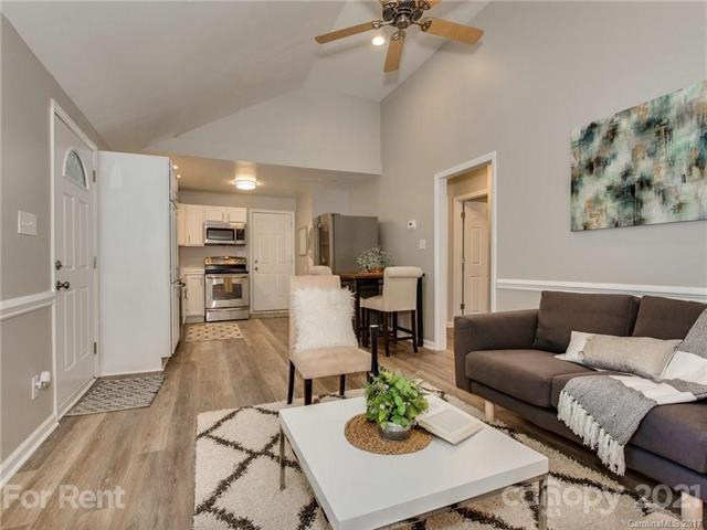 Foto del edificio - 162 N Smallwood Pl
