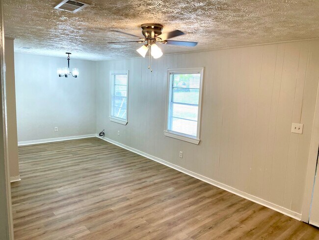 Foto del edificio - 3/2 For Rent in Brandon 042!