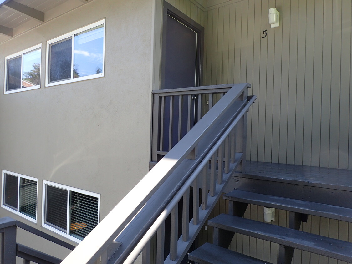Primary Photo - 503 Pineo Ave