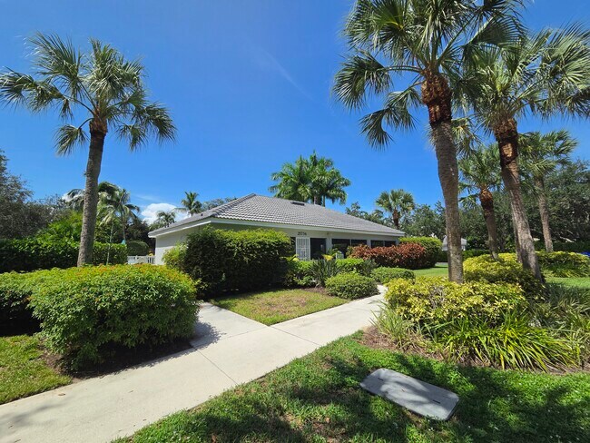 Foto del edificio - 25727 Lake Amelia Way