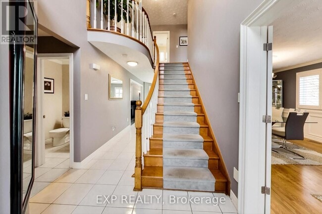 Building Photo - 12 Highbury Dr