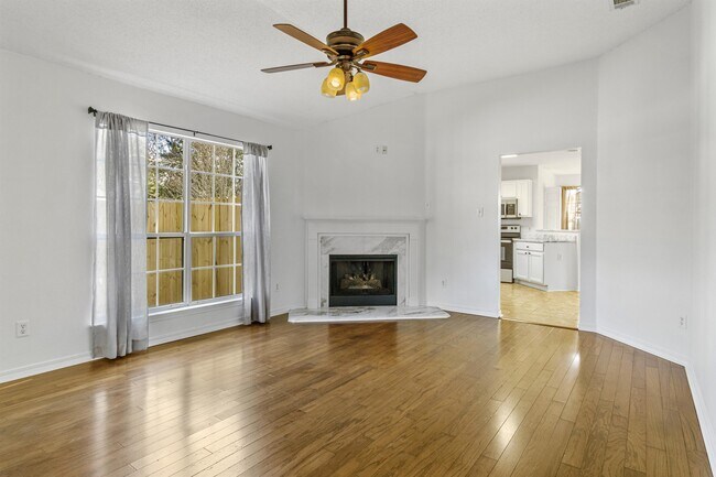 Foto del edificio - 618 Westchase Ct S