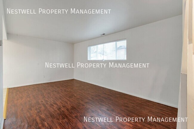 Building Photo - 655 Candlelite Ln
