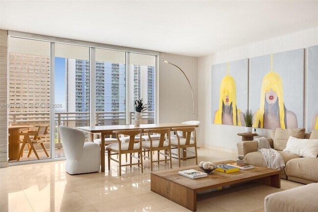 Foto del edificio - 901 Brickell Key Blvd