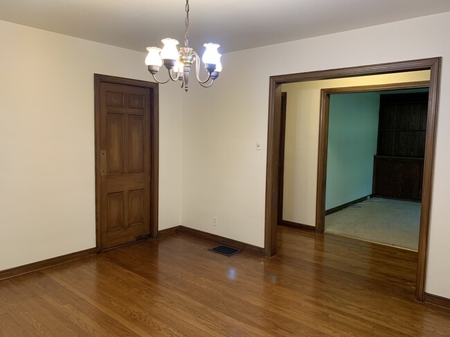 Building Photo - Cute Duplex in Highly Popular Warfleigh!