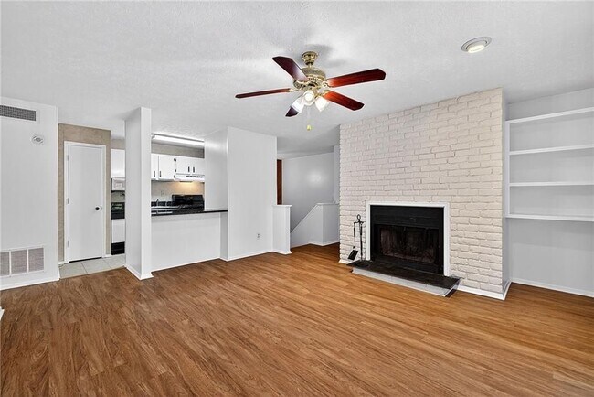 Foto del edificio - 903 Cumberland Ct SE