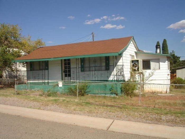 Primary Photo - 3 bedroom in Saginaw