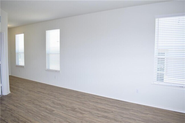 Building Photo - 951 Pepperbark Loop