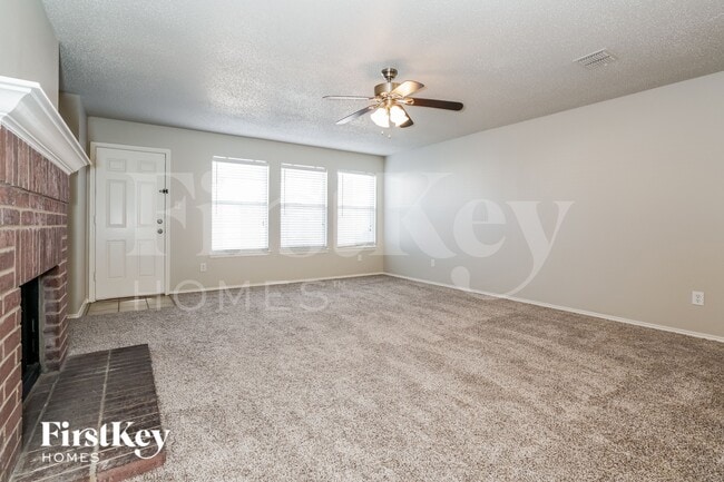 Foto del edificio - 2447 Mallory Ln