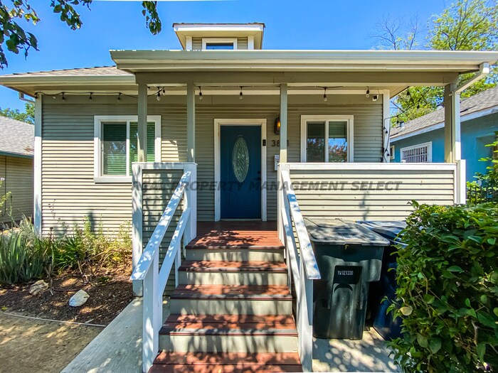 Primary Photo - Spacious 3bed 2bath on a large lot