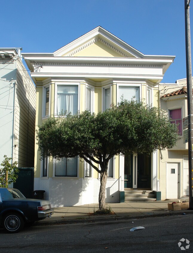 Building Photo - 2656 Mc Allister St