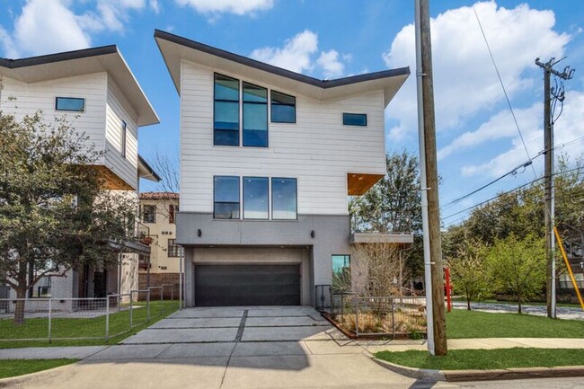 Foto del edificio - 2522 N Henderson Ave