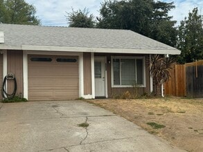 Building Photo - 4925 Indian Oaks Ct