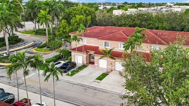 Foto del edificio - 7923 N Southwood Cir