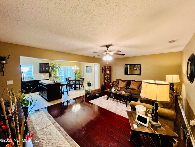 Building Photo - 3753 Verde Gardens Cir